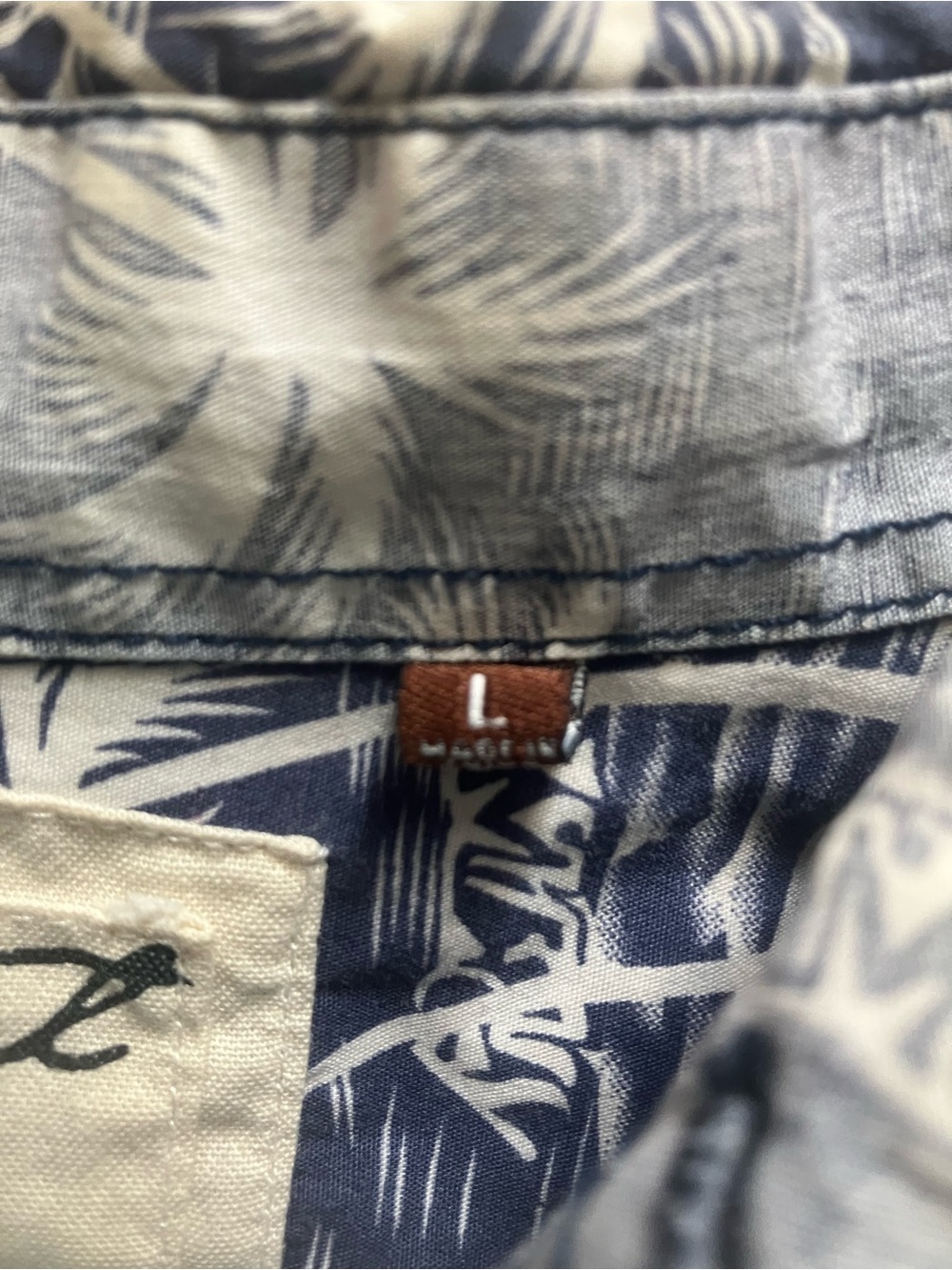 Men's Navy Palm-Print with Short-Sleeve Button-Down Shirt - Picture 4 of 4